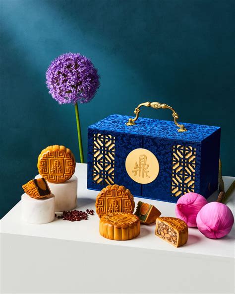 burberry mooncake|mid autumn festival mooncake.